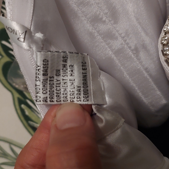 Beautiful Hi-Low Dress. see details for size - Picture 14 of 16